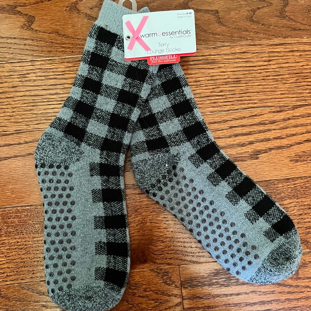 NWT grey and black fuzzy socks